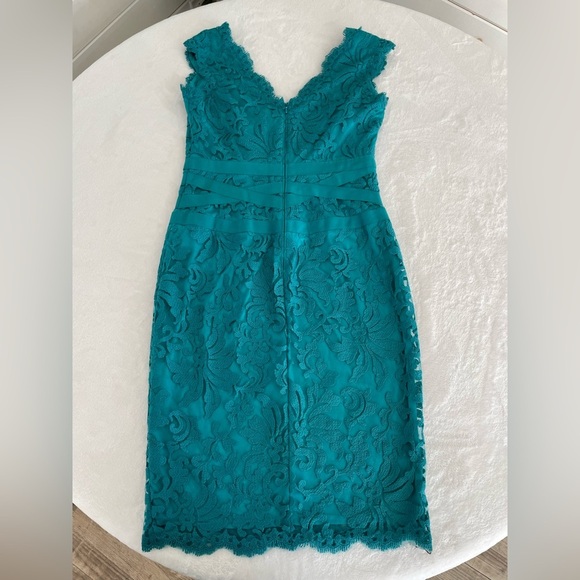 Tadashi Shoji Size 8 Embroidered Lace Sheath Dress - Picture 14 of 17